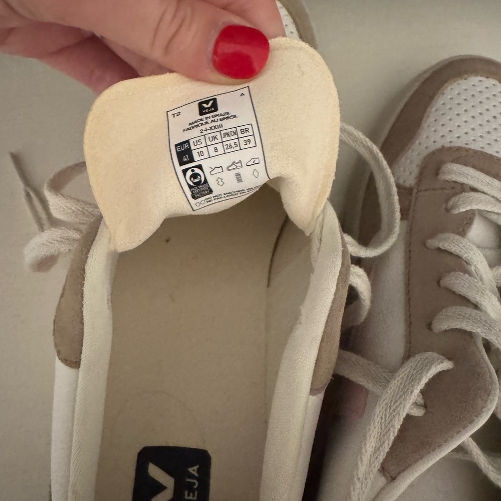 Veja Women's Cream and Brown Sneakers